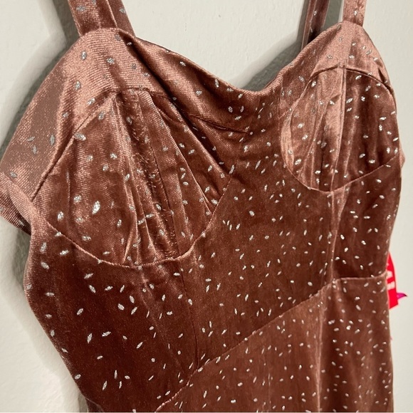 Speechless Velvet Skater Dress Fit & Flare Mauve Silver Dots L NWT $59 - Picture 5 of 11